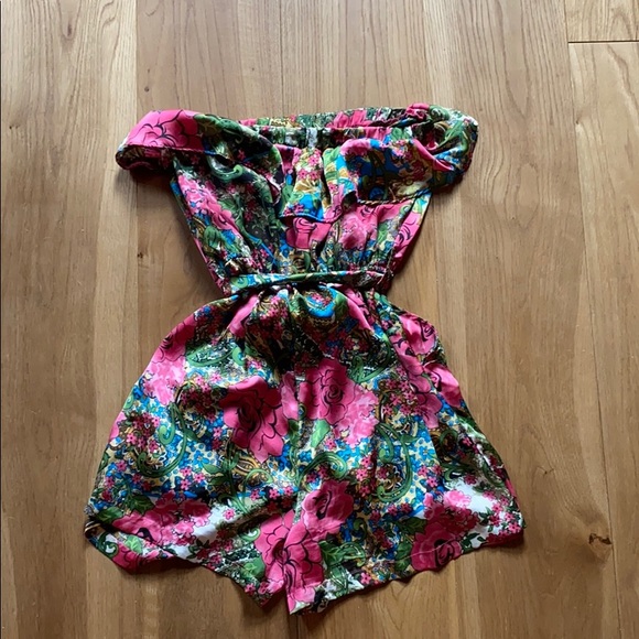 Floral silk strapless romper. Size small - Picture 4 of 4